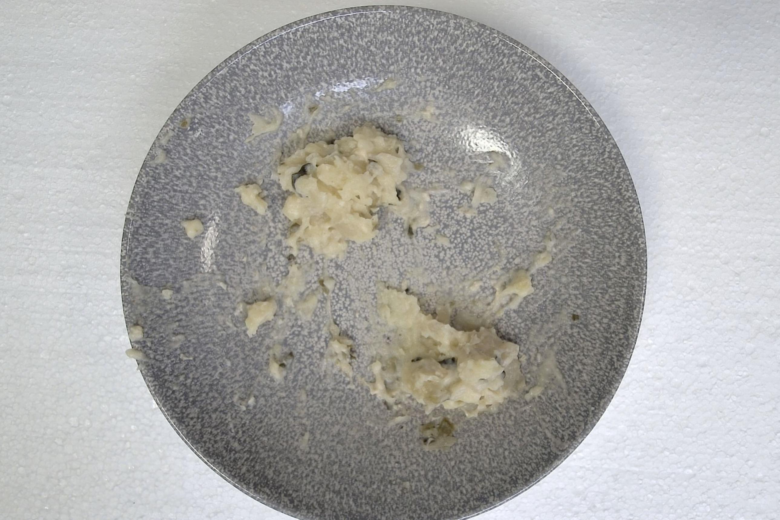 test_000000.jpg